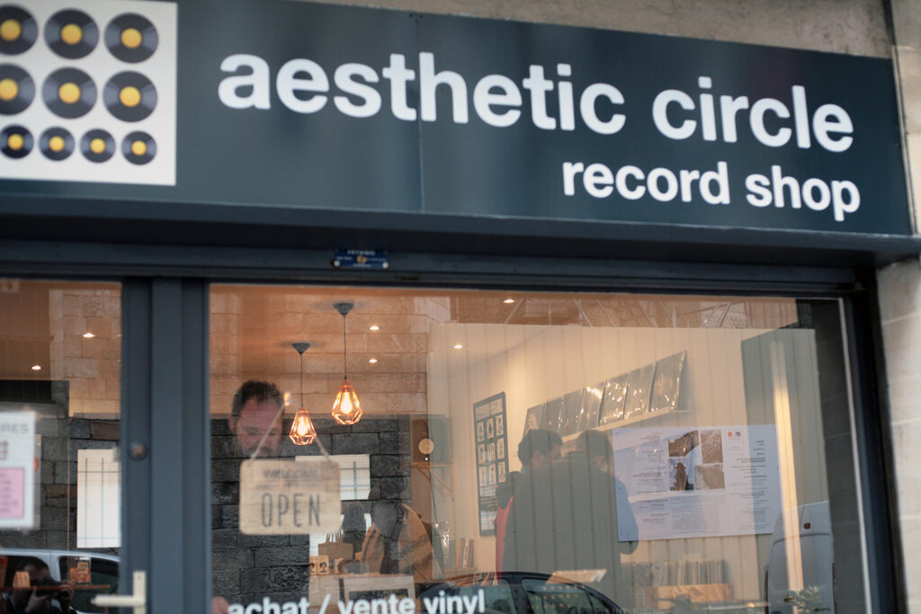 AESTHETIC CIRCLE RECORD SHOP